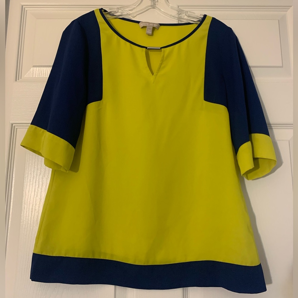 Banana Republic top new without tag
